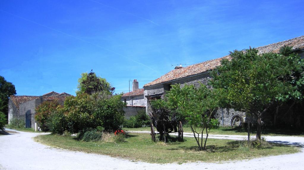 Le Noisetier At Les Hiboux Gites Chef-Boutonne Rom bilde